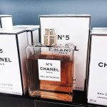 Parfém Chanel No.5 je v TOP desítce nejoblíbenějších parfémů světa.  | Zdroj: Weheartit.com